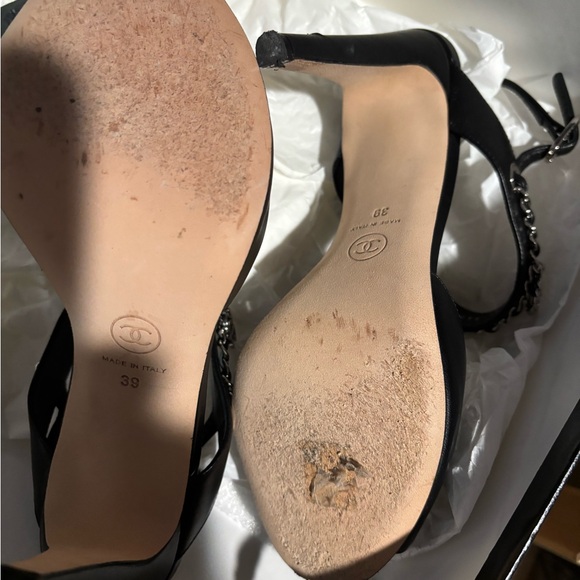 ✨CHANEL LAMBSKIN CC CHAIN SANDALS🌹 - Picture 7 of 7